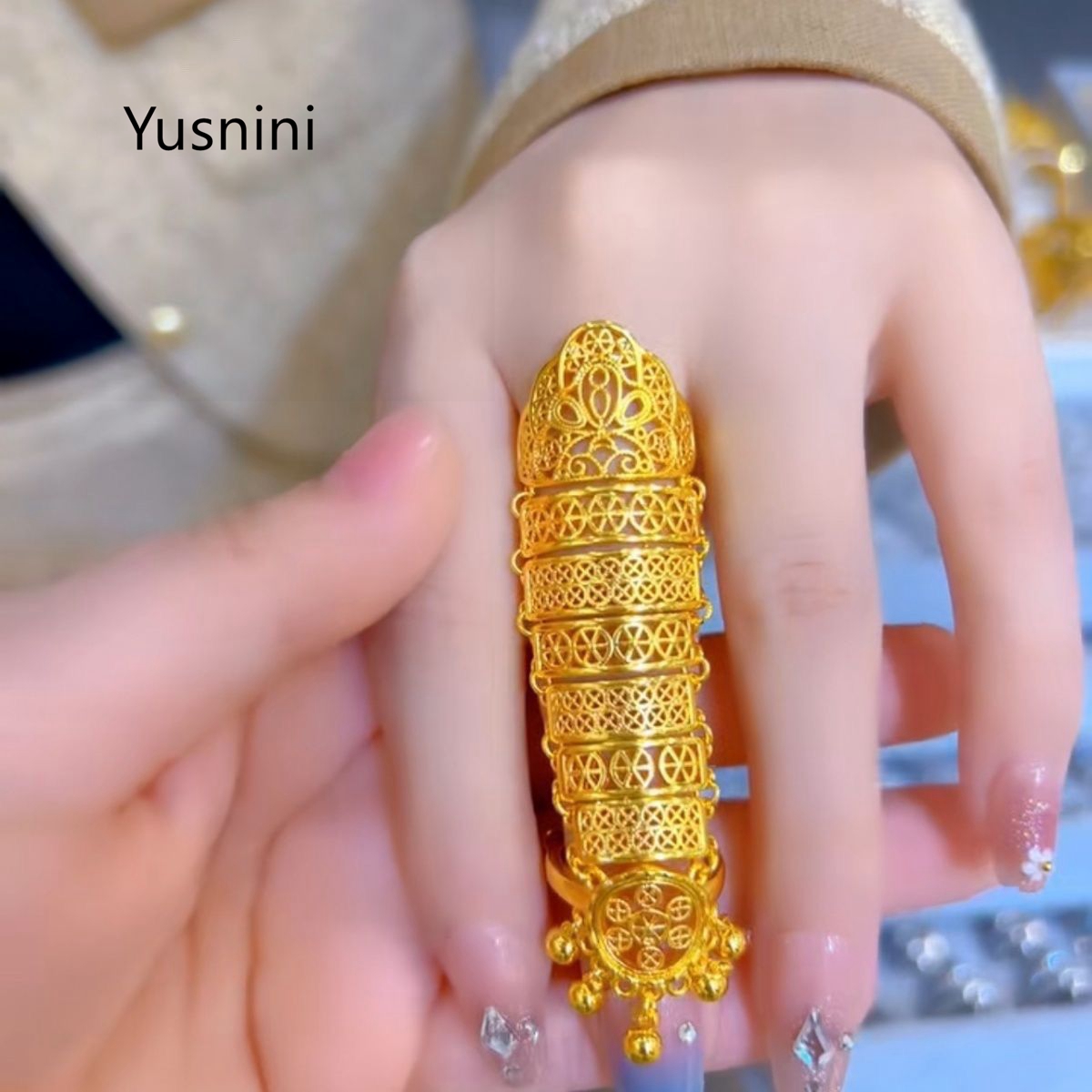 Women Accessories Dubai - Anello da Donna in Stile Etnico