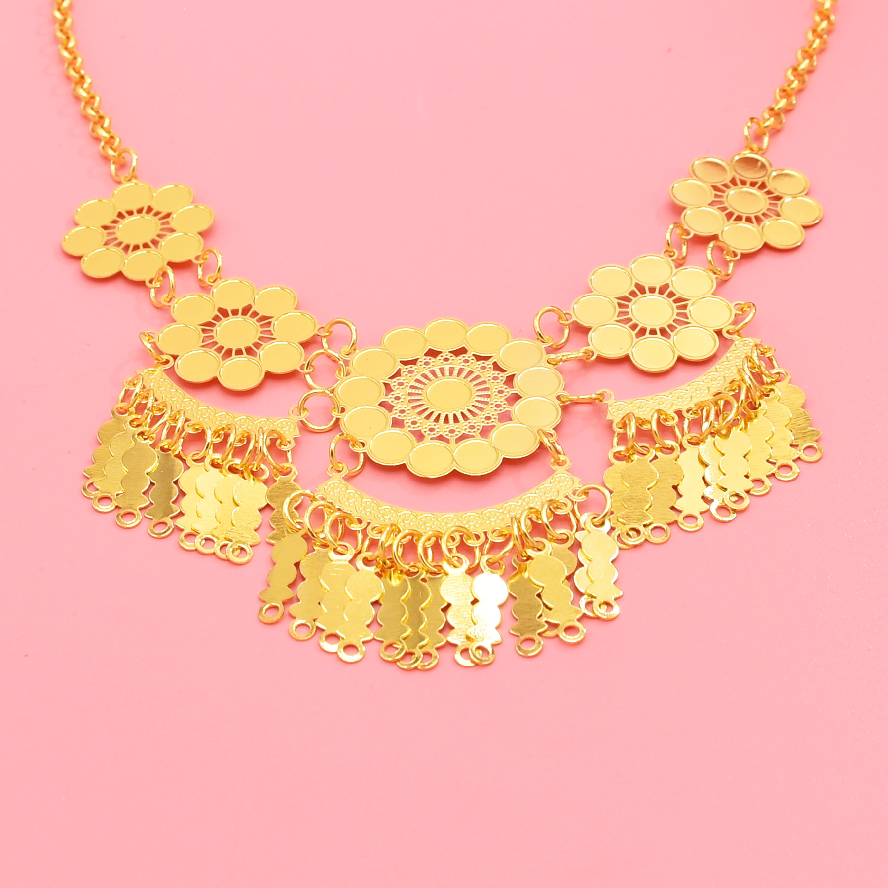 Collana con pendenti a forma d - Women Accessories Dubai recensione e prezzo