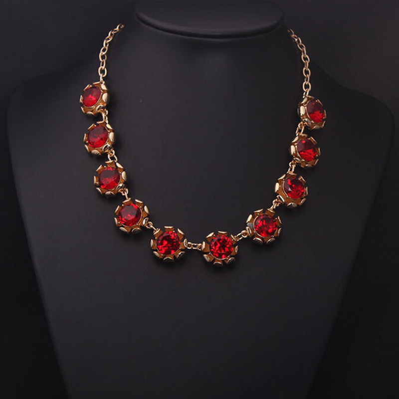 Nuova collana di cristallo di  - Women Accessories Dubai recensione e prezzo